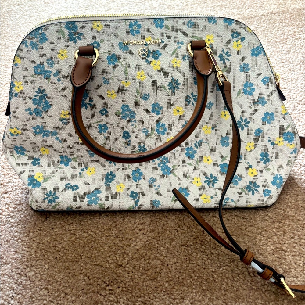 NWT Michael Kors Cindy Large Dome Satchel
